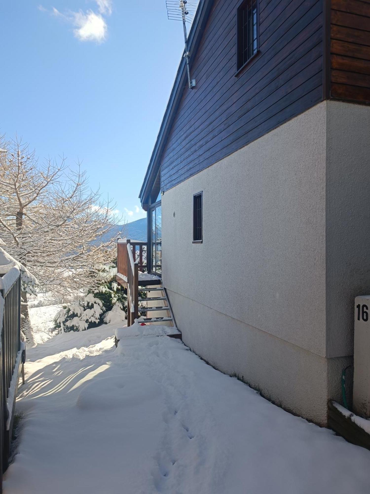 Chalet Pres Des Pistes Avec Vue Panoramique Les Angles  Exterior photo